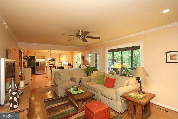 1559 Trails Edge Lane Reston, VA 20194 - Photo 16 of 30 Family Room