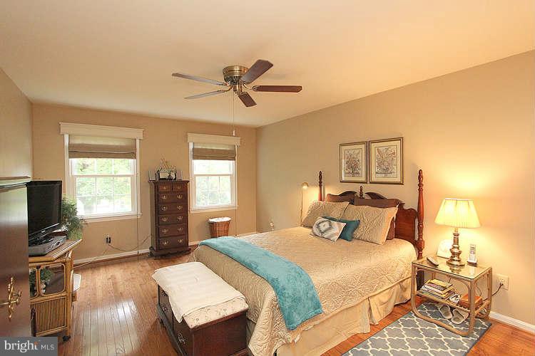 1559 Trails Edge Lane Reston, VA 20194 - Photo 18 of 30 Bedroom (Master)