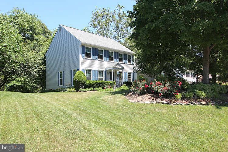 1559 Trails Edge Lane Reston, VA 20194 - Photo 3 of 30 Exterior (Front)