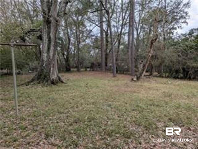 233 Grant Circle Mobile, AL 36610 - Photo 9 of 10 View of yard