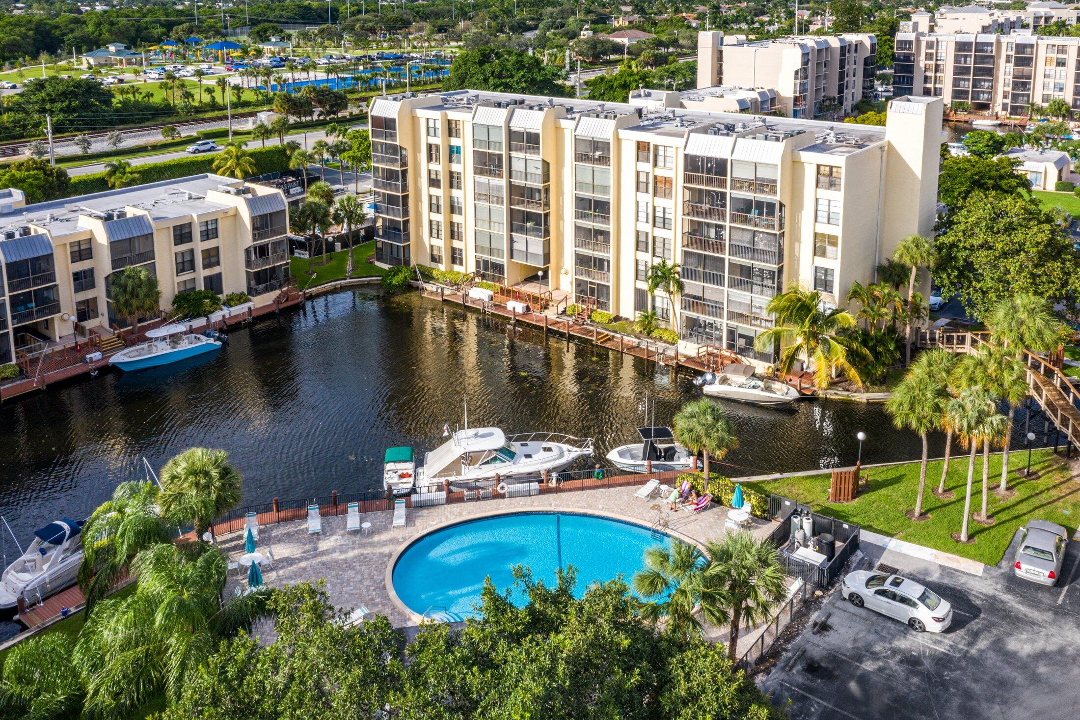 13 Royal Palm Way, Unit 5020 Boca Raton, FL 33432 - Photo 49 of 64 037-13RoyalPalmWay-BocaRaton-FL-33432-SM