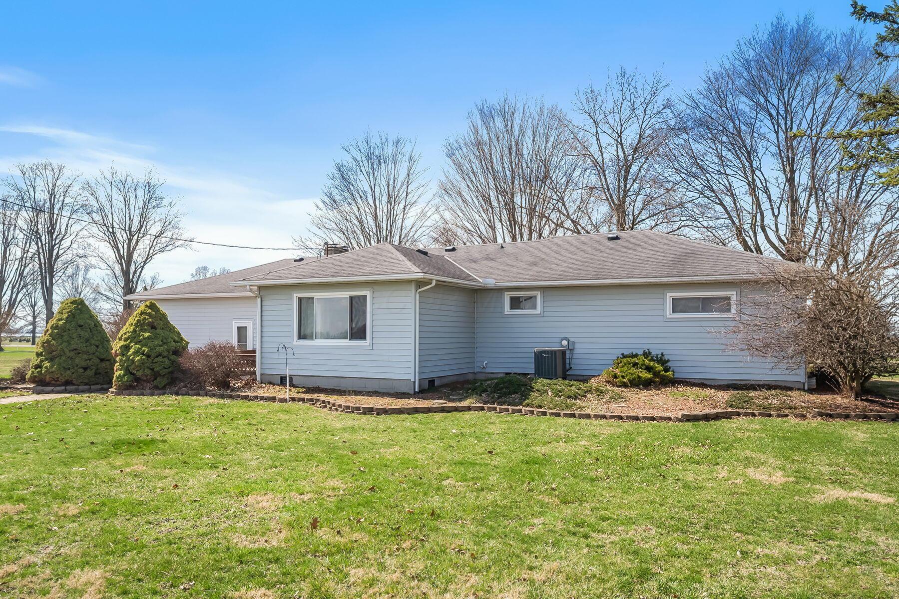 2376 Marion Road Marion, OH 43302 - Photo 4 of 40 Front view