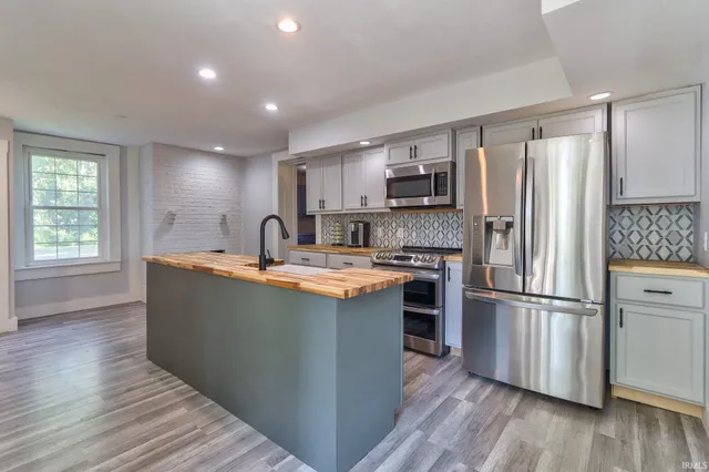 $394,900 | 4366 Lenn Road, Newburgh, IN 47630