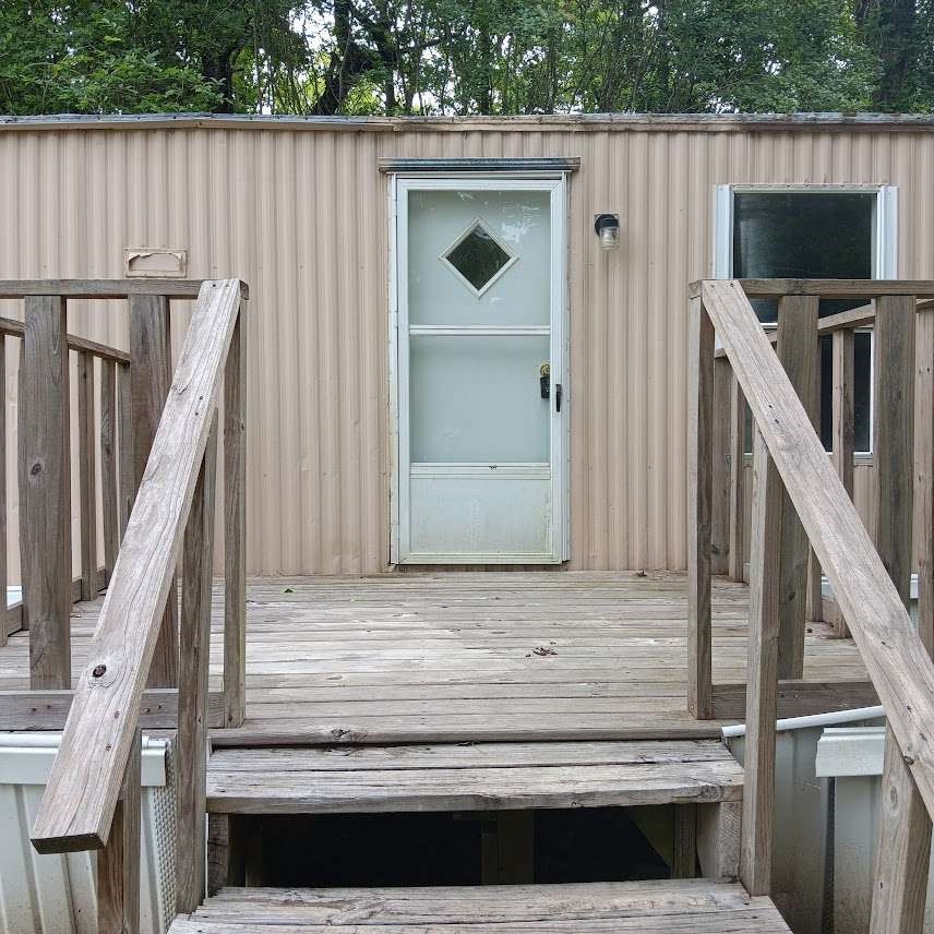 368 Pine Ridge Drive Cleveland, TX 77327 - Photo 4 of 27 a view of entryway
