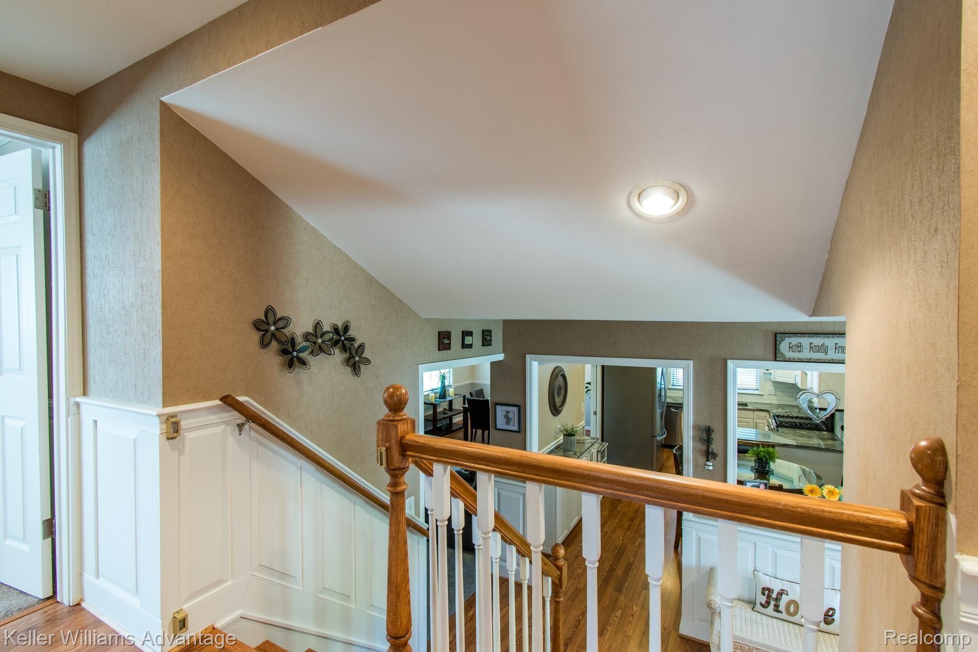 43627 Arlington Road Canton, MI 48187 - Photo 13 of 56 13.jpg