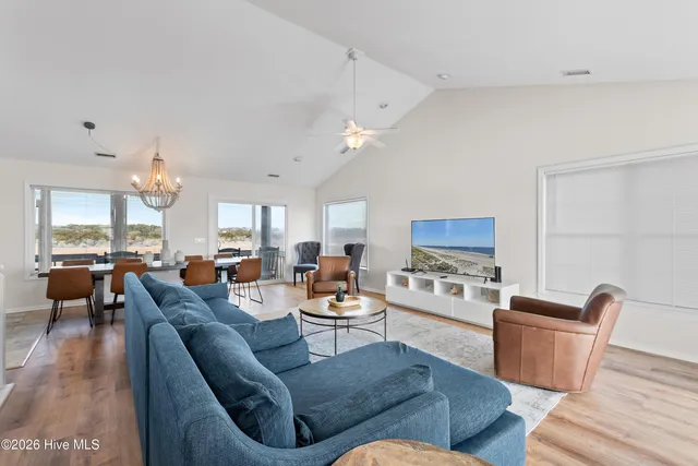 $1,050,000 | 708 Ocean Boulevard West, Holden Beach, NC 28462