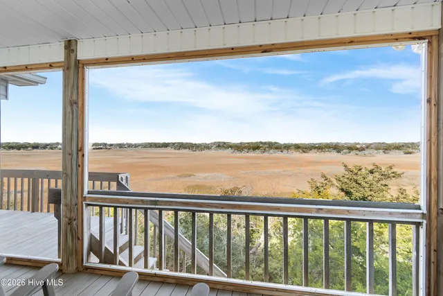 $1,050,000 | 708 Ocean Boulevard West, Holden Beach, NC 28462