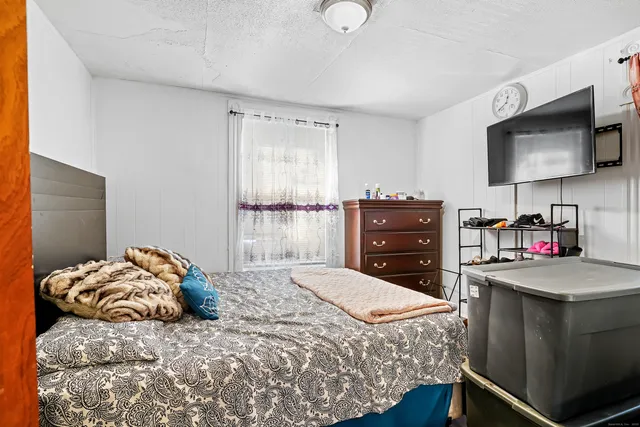 $275,000 | 9 Kenyon Street, Waterbury, CT 06704