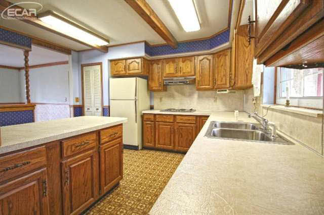 4670 Sites Road Lapeer, MI 48446 - Photo 4 of 23 20457086-3.JPG