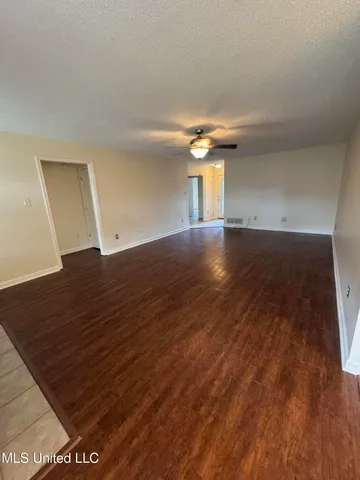 $320,000 | 1102 Greenwich Drive, Hernando, MS 38632