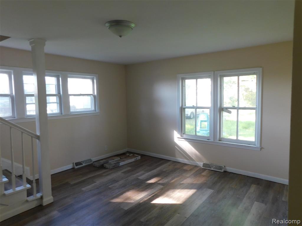 710 Washington Street Algonac, MI 48001 - Photo 5 of 11