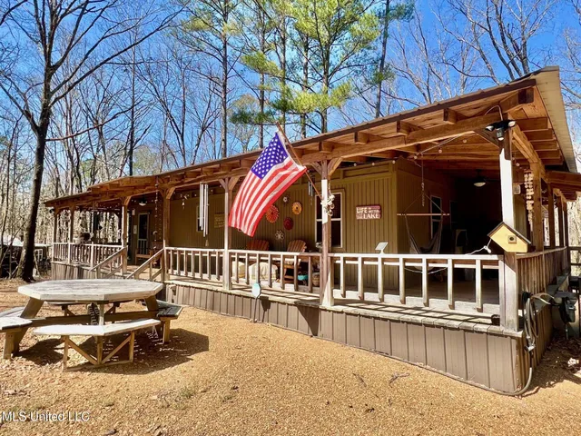 $279,900 | 221 Deerwood Park Drive, Oakland, MS 38948