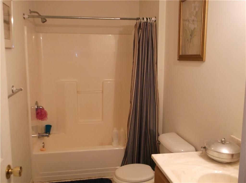244 Elliott Road Grove City, PA 16127 - Photo 9 of 10 Gallery Image 9