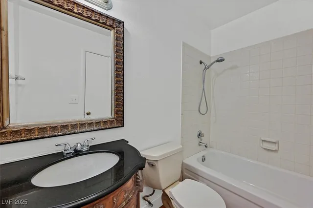 $1,645 | 4474 Buena Vista Drive, Las Vegas, NV 89102