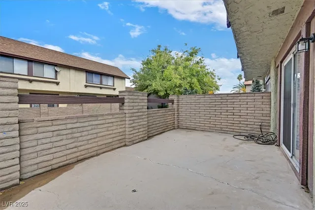 $1,645 | 4474 Buena Vista Drive, Las Vegas, NV 89102