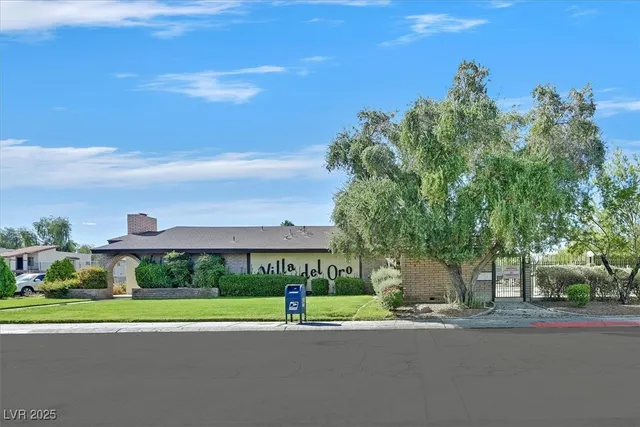 $1,645 | 4474 Buena Vista Drive, Las Vegas, NV 89102