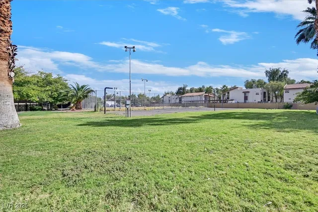 $1,645 | 4474 Buena Vista Drive, Las Vegas, NV 89102