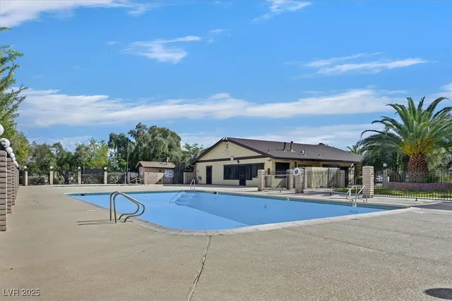 $1,645 | 4474 Buena Vista Drive, Las Vegas, NV 89102