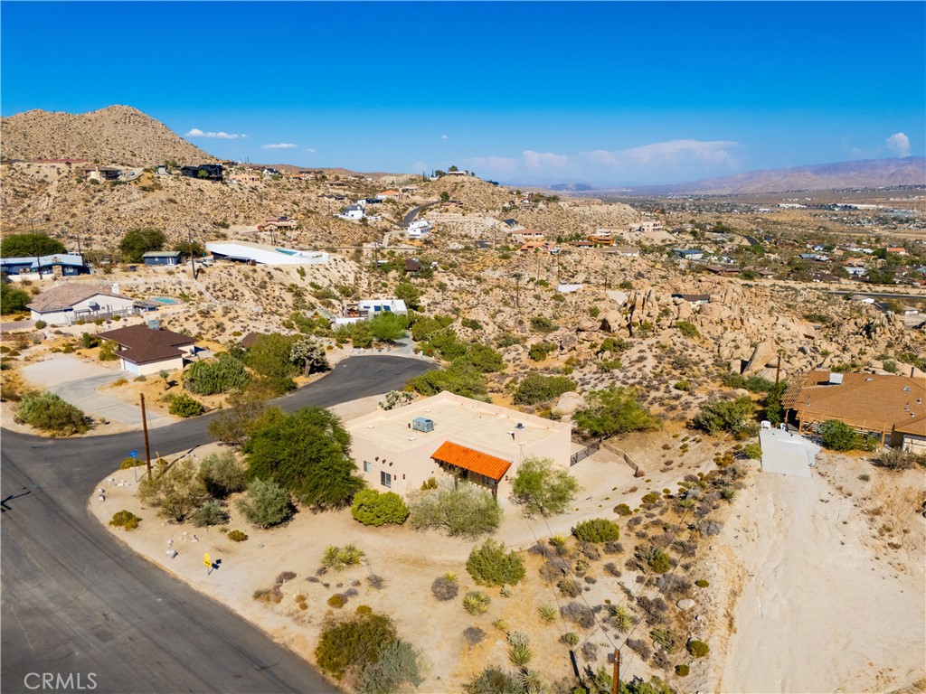 6231 Mirlo Road Yucca Valley, CA 92284 - Photo 7 of 57 Gallery Image 7