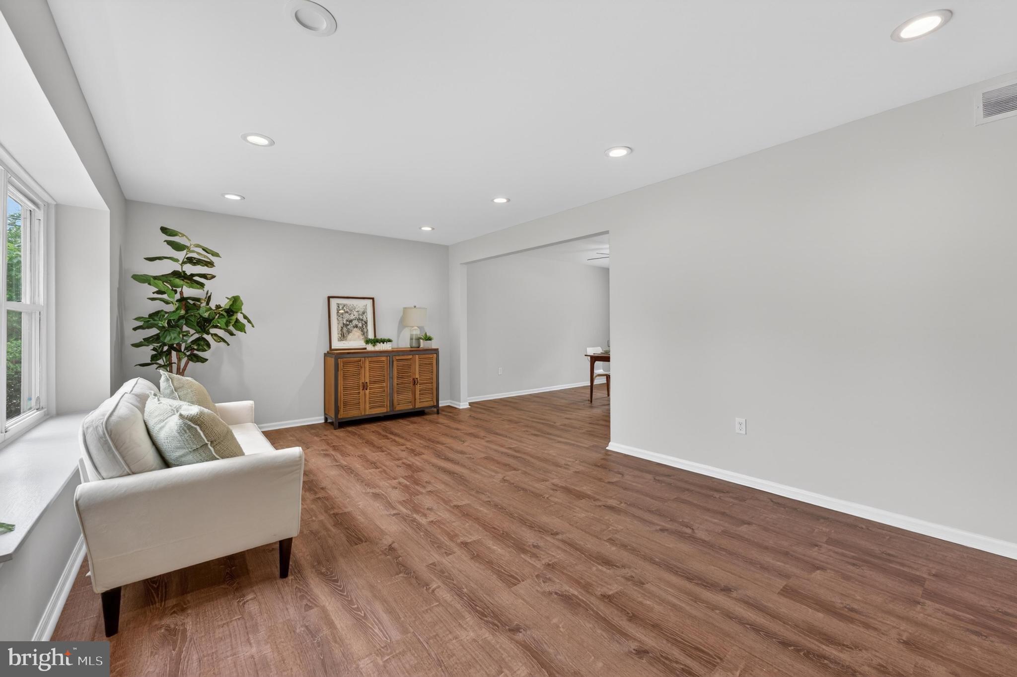104 Temple Boulevard Palmyra, NJ 08065 - Photo 4 of 22