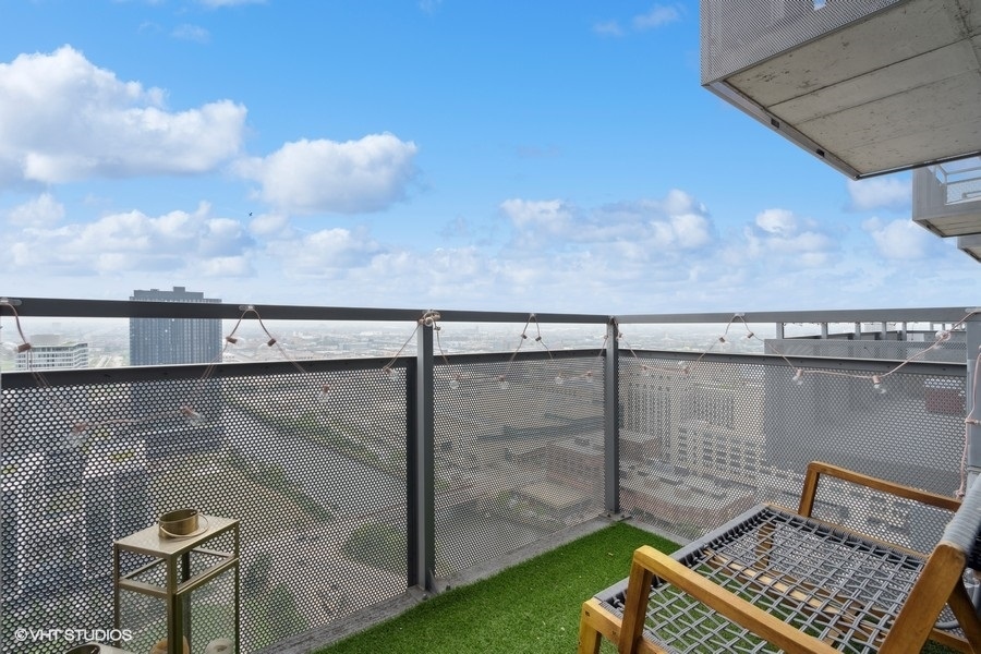 235 West Van Buren Street, Unit 3606 Chicago, IL 60607 - Photo 19 of 27