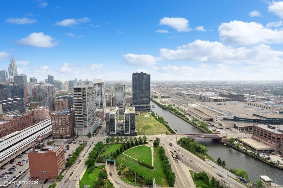 235 West Van Buren Street, Unit 3606 Chicago, IL 60607 - Photo 20 of 27 a view of a city
