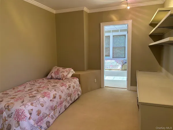 $4,500 | 185 South Country Road, Unit S COUNTRY RD, East Patchogue, NY 11772