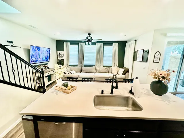 $420,000 | 905 Wishon Avenue West, Madera, CA 93636