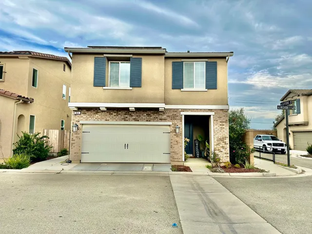 $420,000 | 905 Wishon Avenue West, Madera, CA 93636