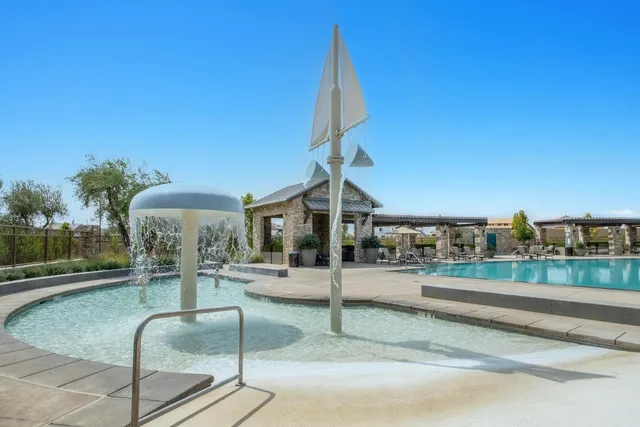 $420,000 | 905 Wishon Avenue West, Madera, CA 93636