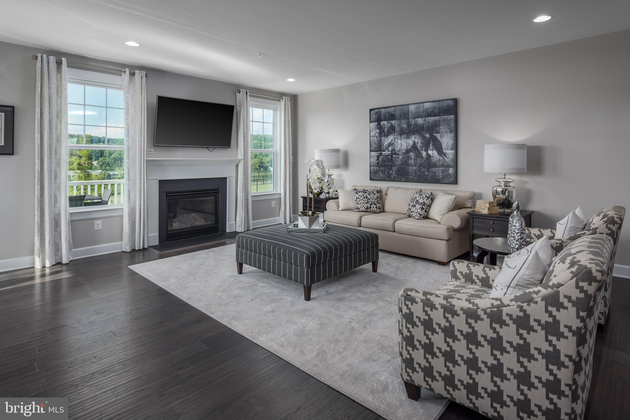 325 Piper Lane Exton, PA 19341 - Photo 3 of 16 GREAT ROOM