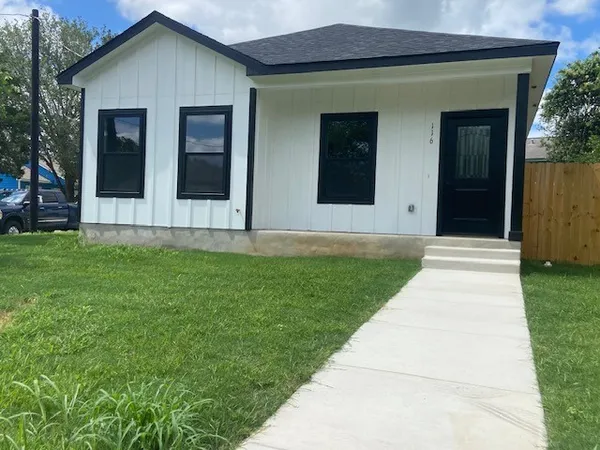 $189,900 | 116 Field Street, Luling, TX 78648