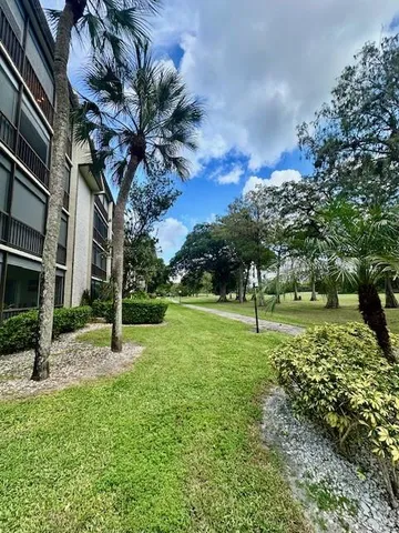 $129,900 | 6080 Northwest 44th Street, Unit 205, Lauderhill, FL 33319