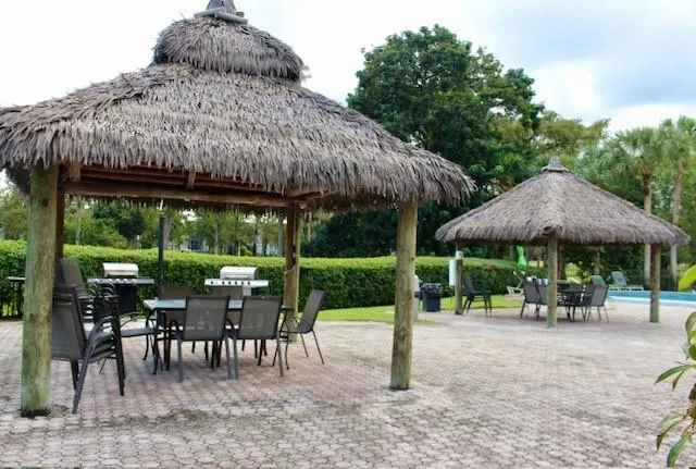 $129,900 | 6080 Northwest 44th Street, Unit 205, Lauderhill, FL 33319