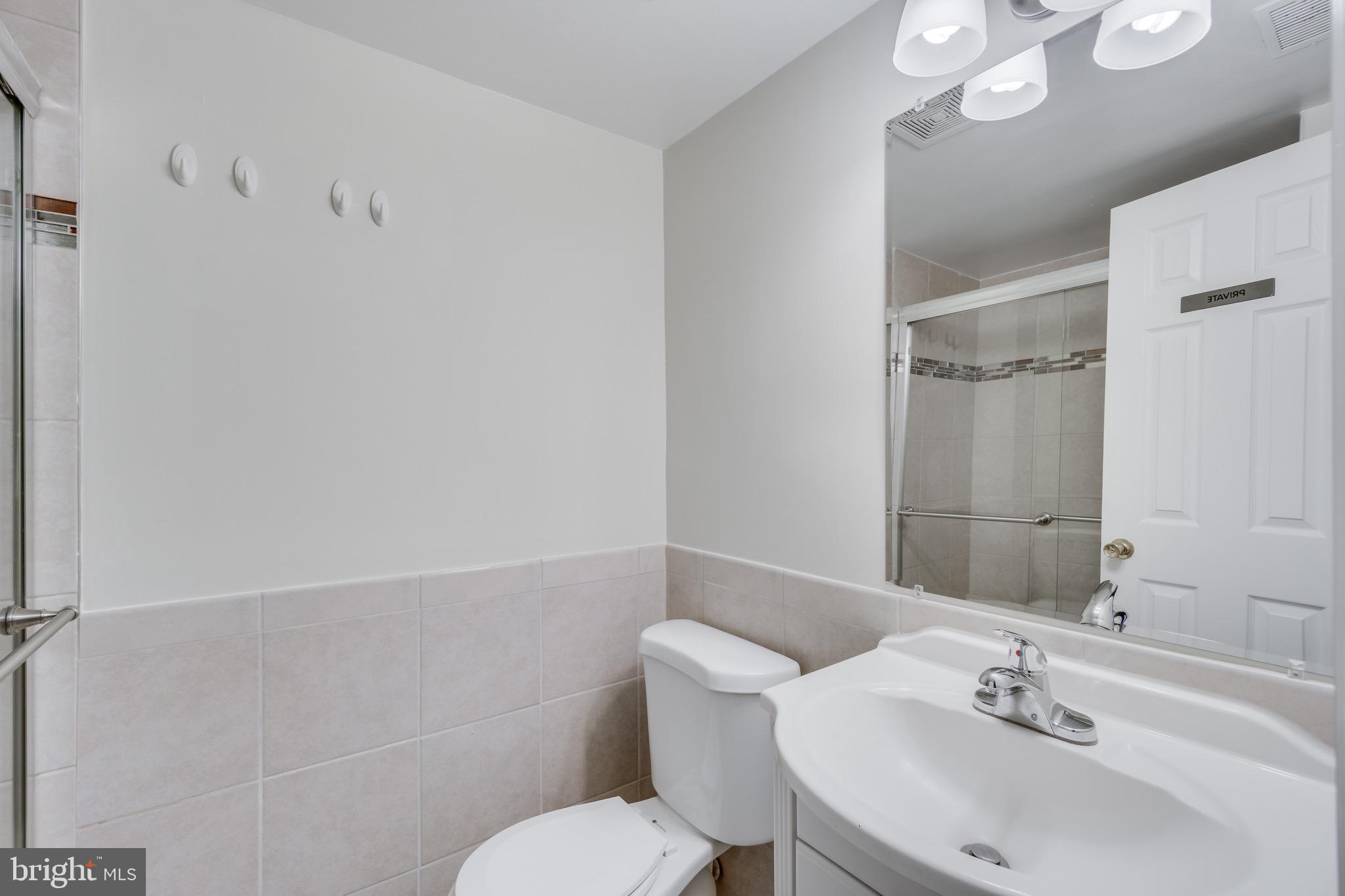 11621 Stoneview Square, Unit 1B Reston, VA 20191 - Photo 23 of 31