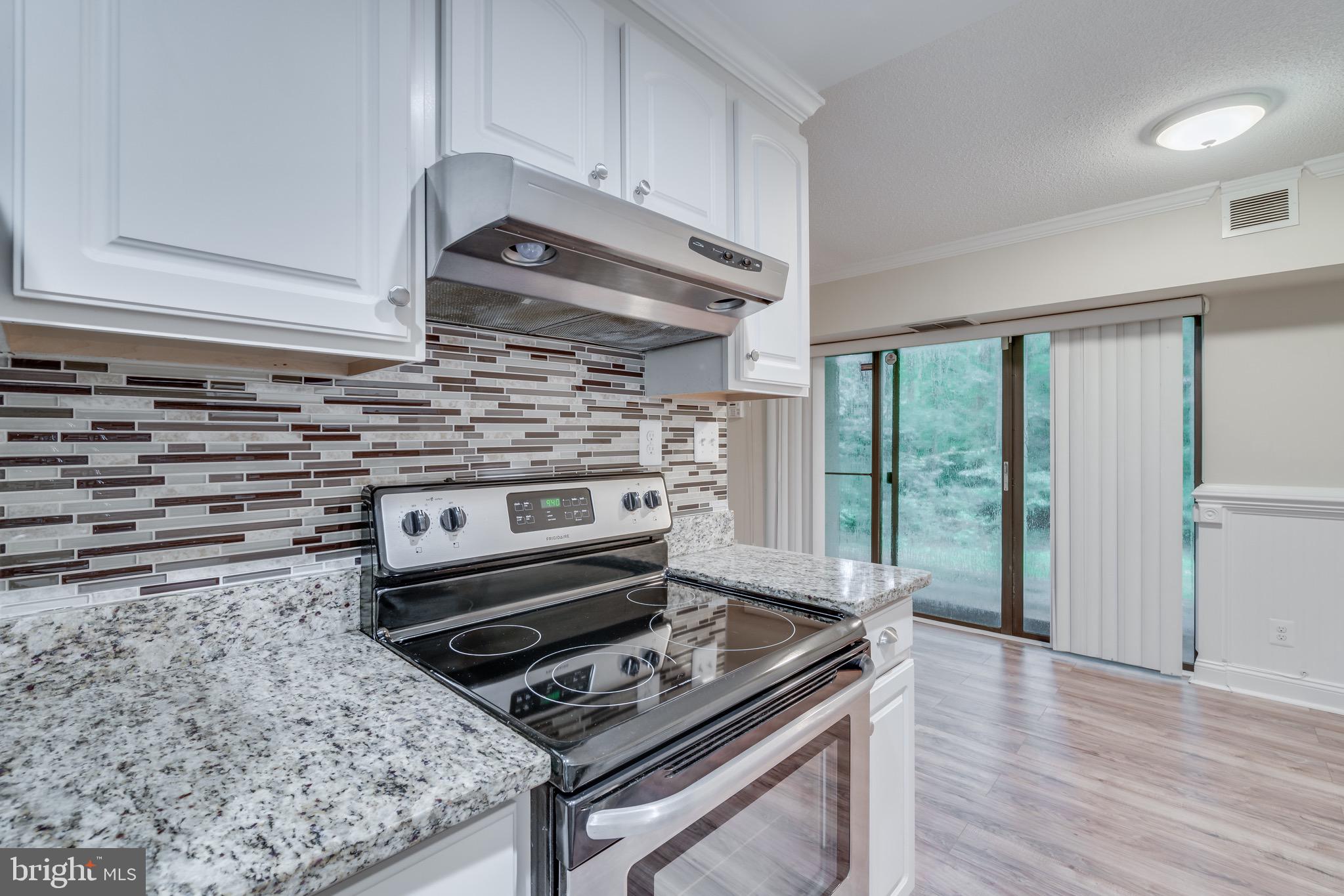 11621 Stoneview Square, Unit 1B Reston, VA 20191 - Photo 4 of 31