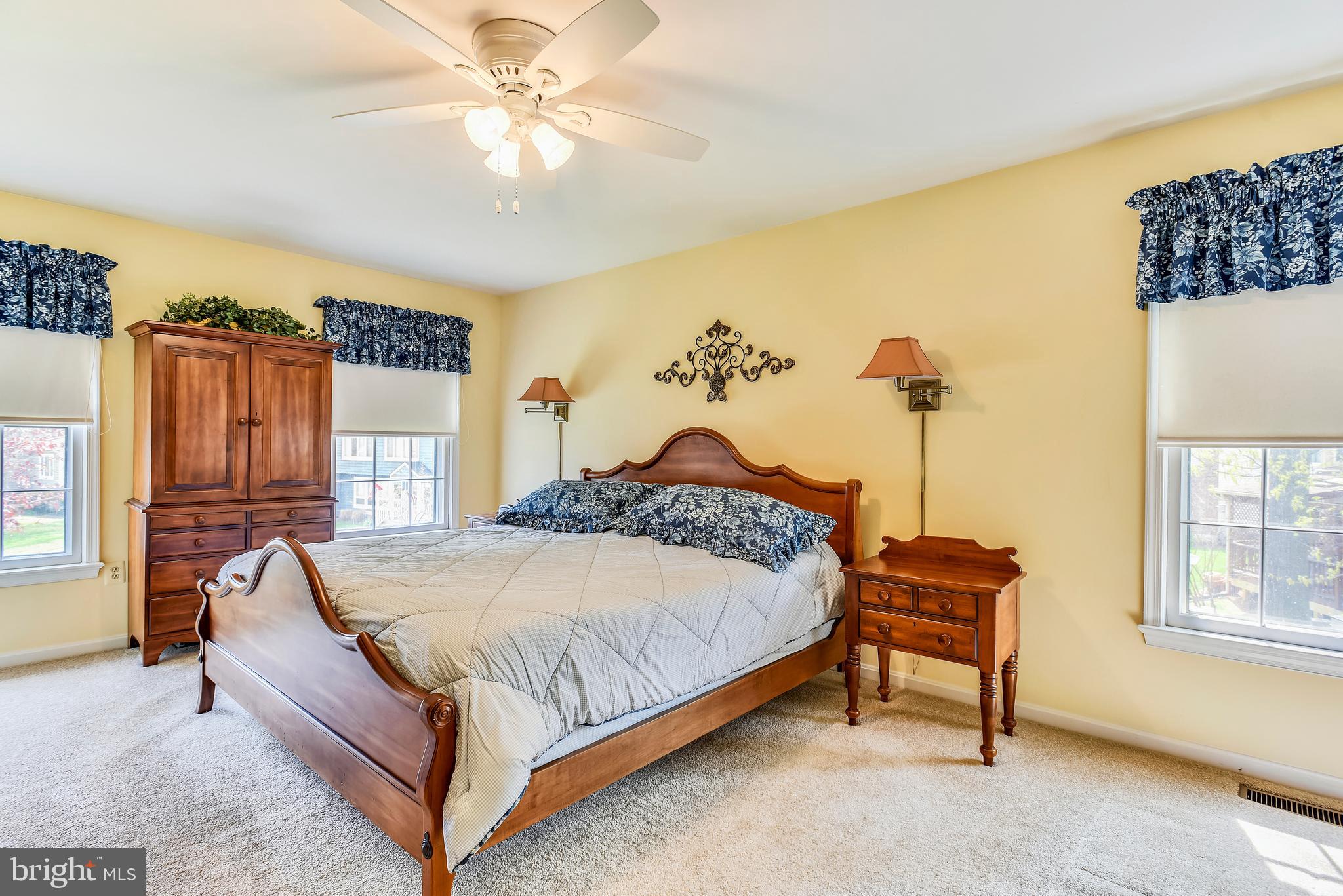 19 Rutledge Court Sterling, VA 20165 - Photo 24 of 36 MASTER BEDROOM