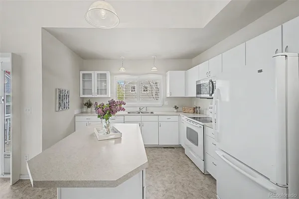 $499,000 | 3851 Oakwood Drive, Longmont, CO 80503
