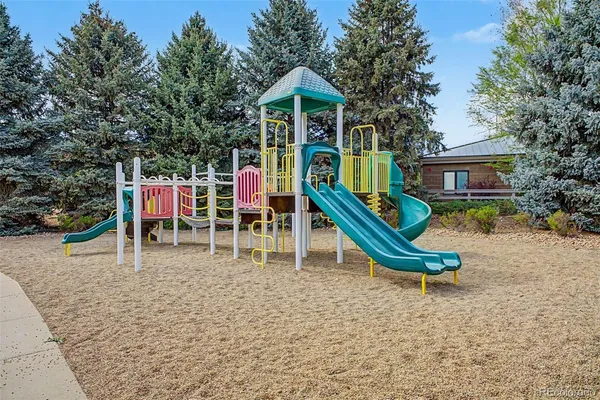 $499,000 | 3851 Oakwood Drive, Longmont, CO 80503