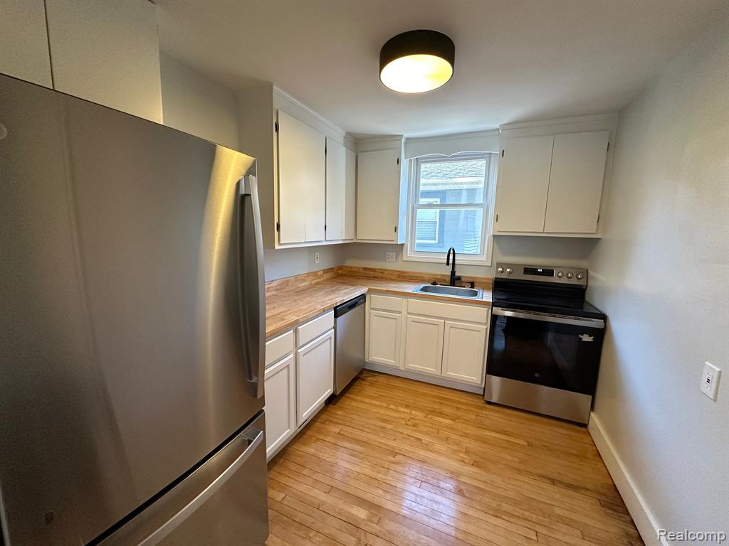 385 Vester Avenue Ferndale, MI 48220 - Photo 4 of 14