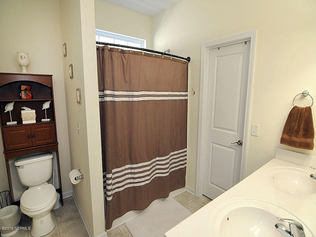 770 Bonaire Road Wilmington, NC 28412 - Photo 13 of 24 Master bathroom