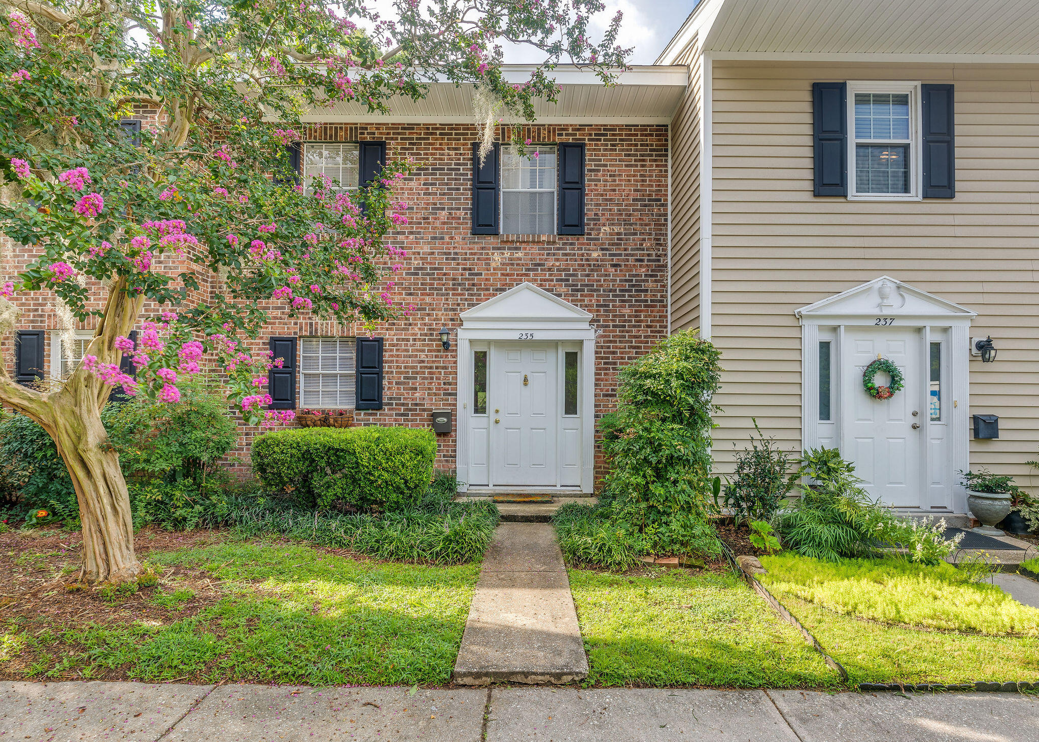235 Heritage Circle Mount Pleasant, SC 29464 - Photo 1 of 31 235HeritageCr1