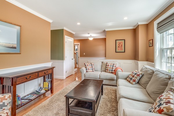 6 Robinson Road, Unit 15 Lexington, MA 02420 - Photo 4 of 25 Gallery Image 4