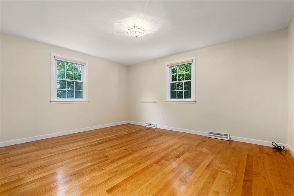 114 Albemarle Road Norwood, MA 02062 - Photo 19 of 42