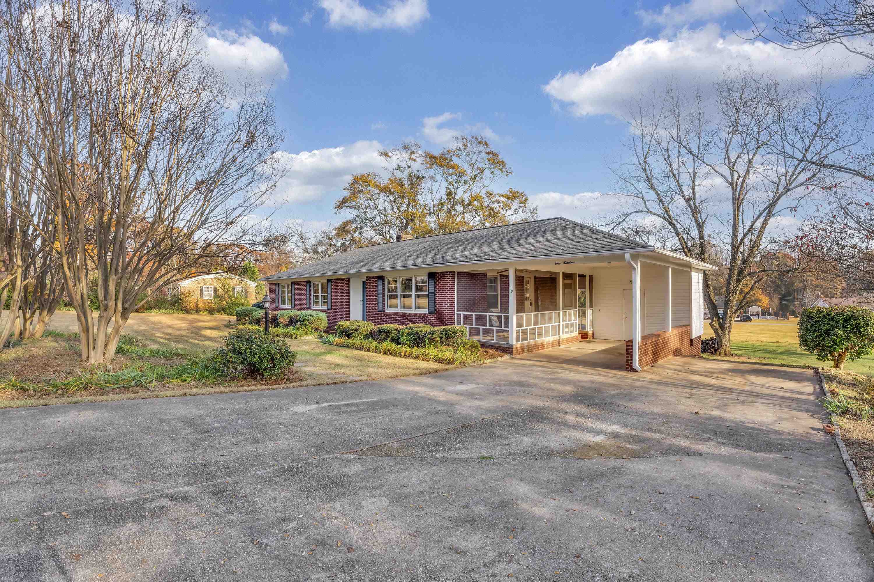 119 Beechwood Drive Inman, SC 29349 - Photo 2 of 28