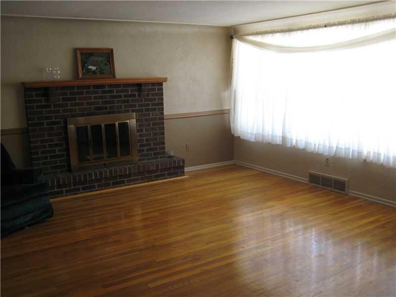 2175 Centerville Road New Stanton, PA 15672 - Photo 4 of 12 Living Room.