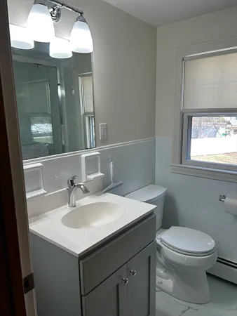 $3,700 | 8 B Schaller Street, Unit 8B, Wellesley, MA 02482