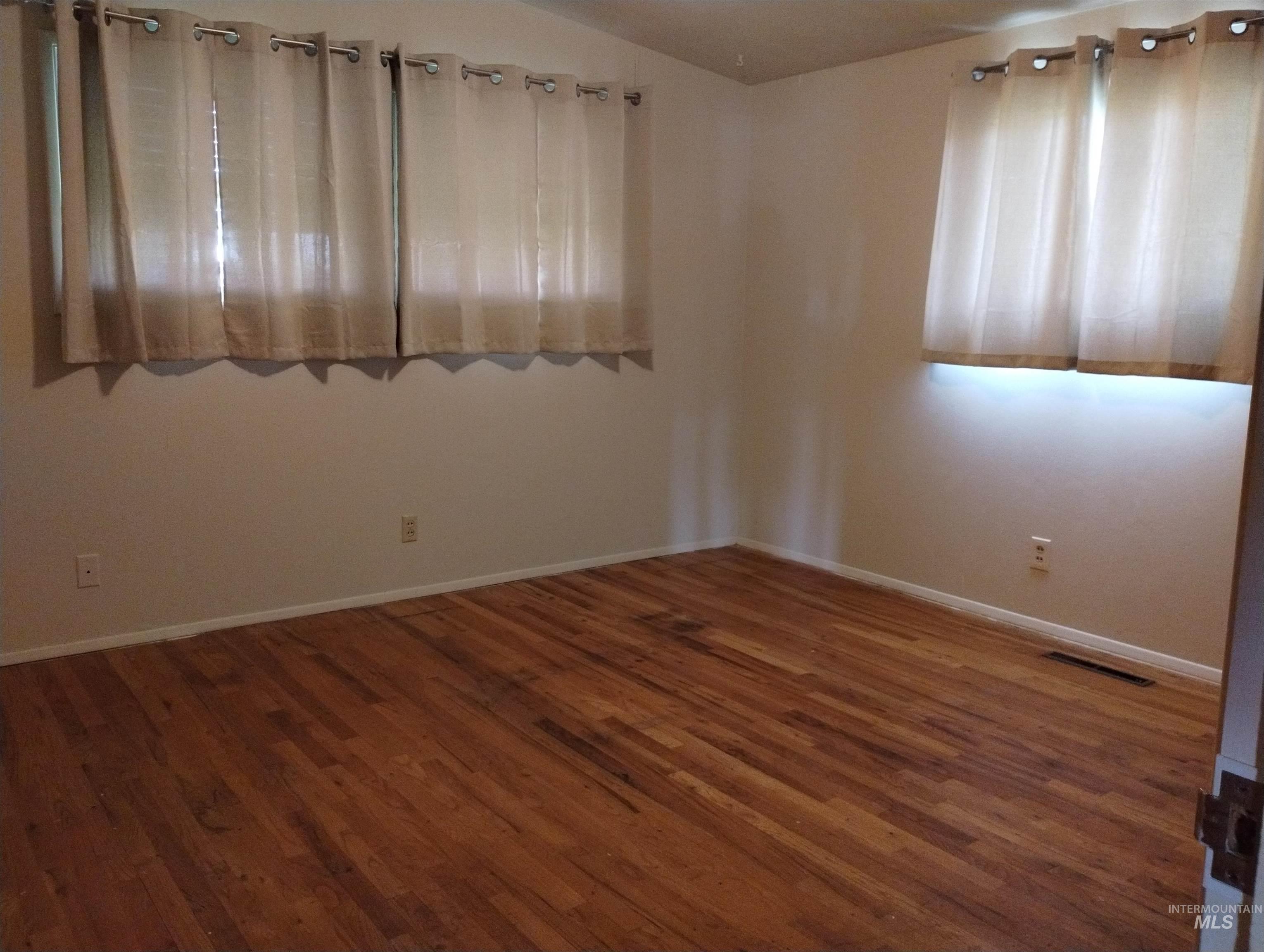 1298 East 2nd Street Weiser, ID 83672 - Photo 14 of 34 Bedroom #1