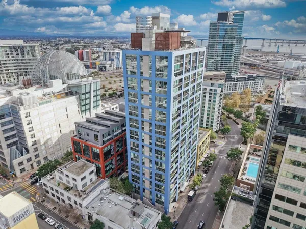 $2,800 | 321 Tenth Avenue, Unit 1303, San Diego, CA 92101