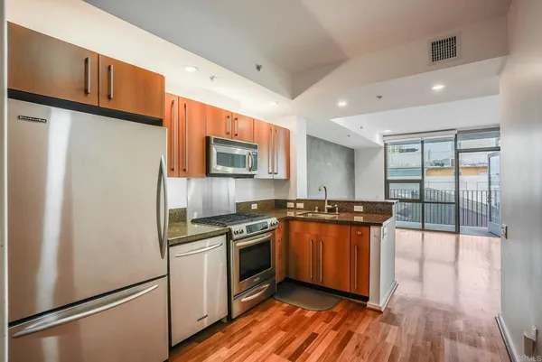 $2,800 | 321 Tenth Avenue, Unit 1303, San Diego, CA 92101
